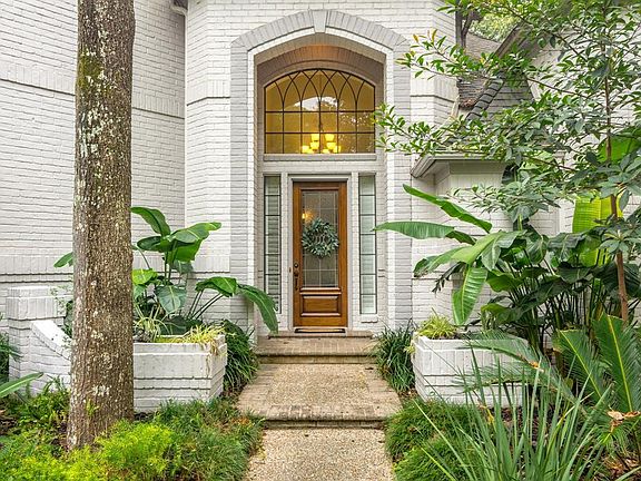 This covered entrance is a great place to greet guests.