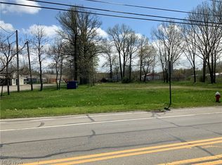 Lake Rd, Sheffield Lake, OH 44054