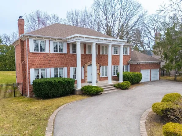 2390 Mississauga Rd, Mississauga, ON L5H 2L1