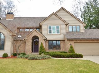 5502 Winchester Ct, Midland, MI 48642