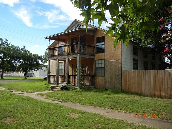 3rd image of 210 W Tishomingo St