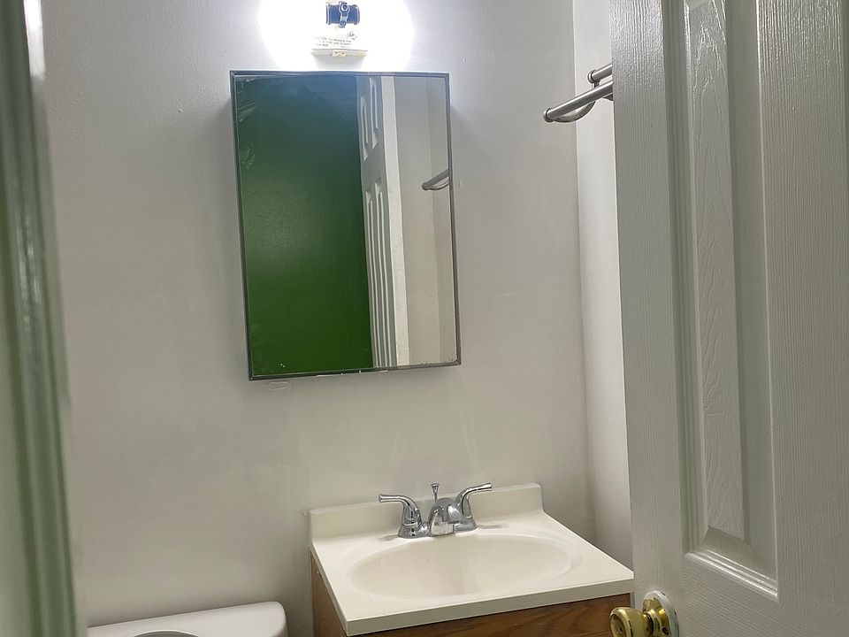 1st image of 9523 Seaview Ct Floor 1