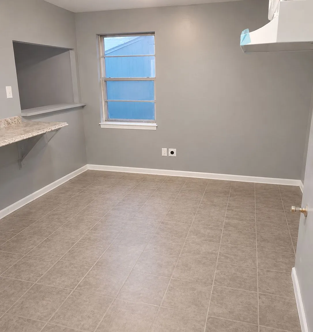 3 bed, 854 sqft, $1,195 — Photo 3