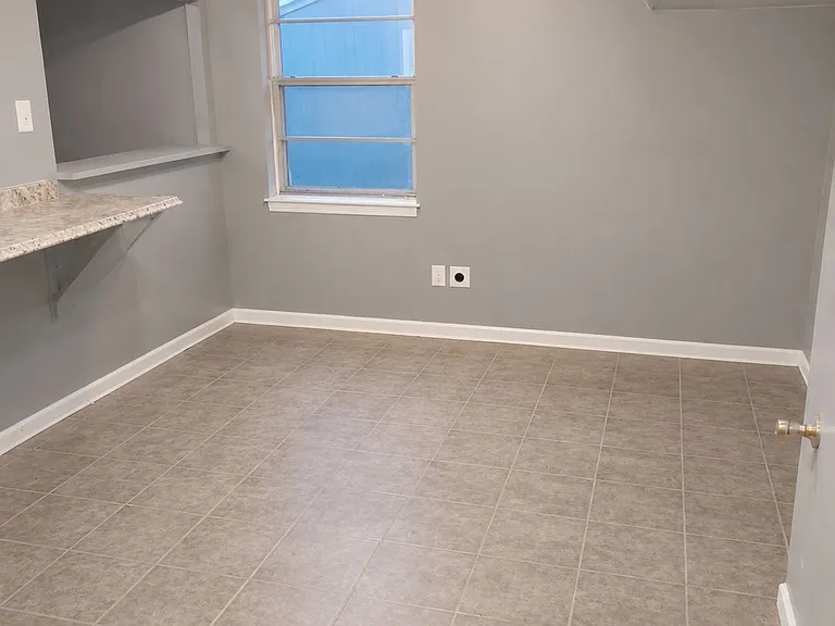 905 Pawnee Ave — Photo 3