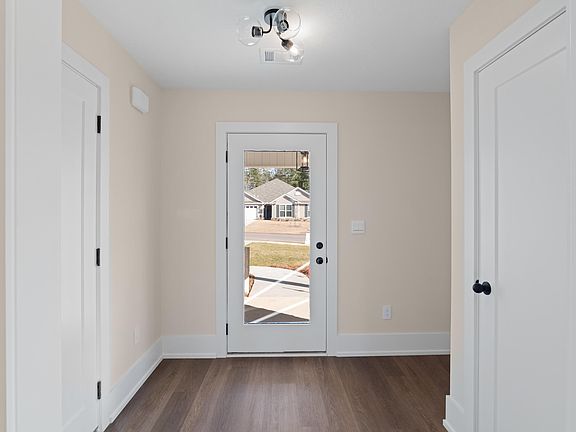 4th image of 7343 Paisley Circle