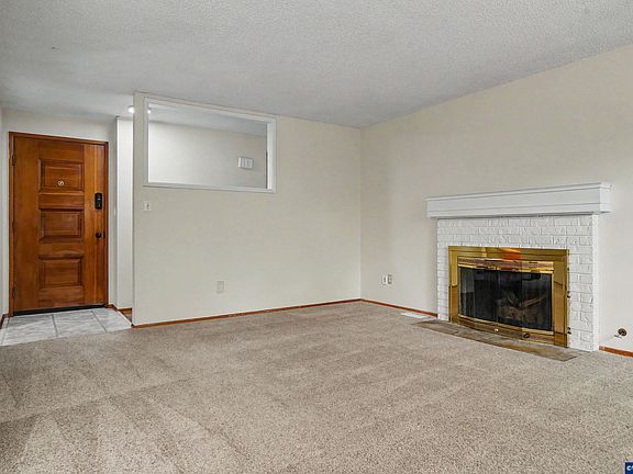 2nd image of 970 NW Cypress Ave