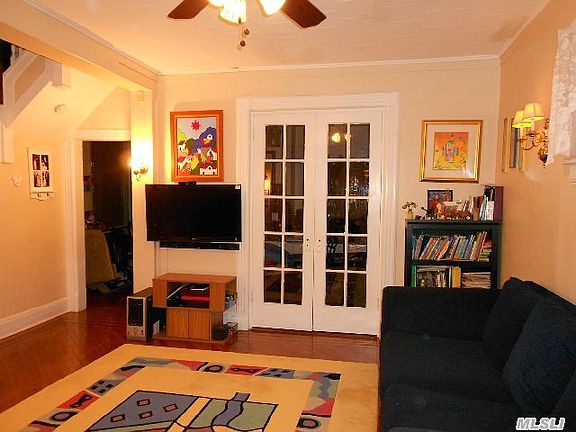 3rd image of 8521 106th St