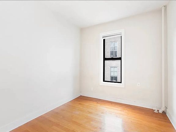 4th image of 165 Meserole St #41