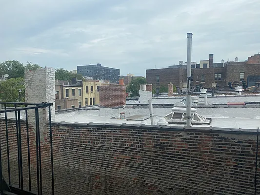 Rented by Compass | media 9