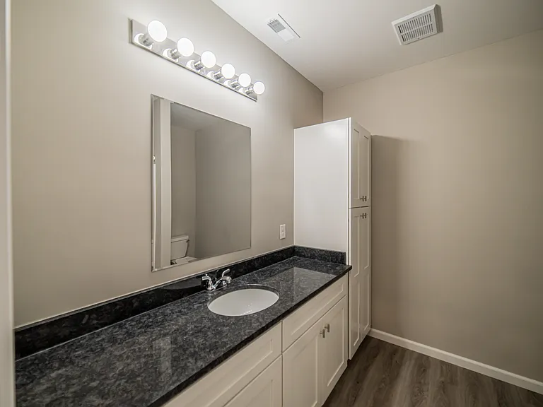Oaks Place — Photo 9