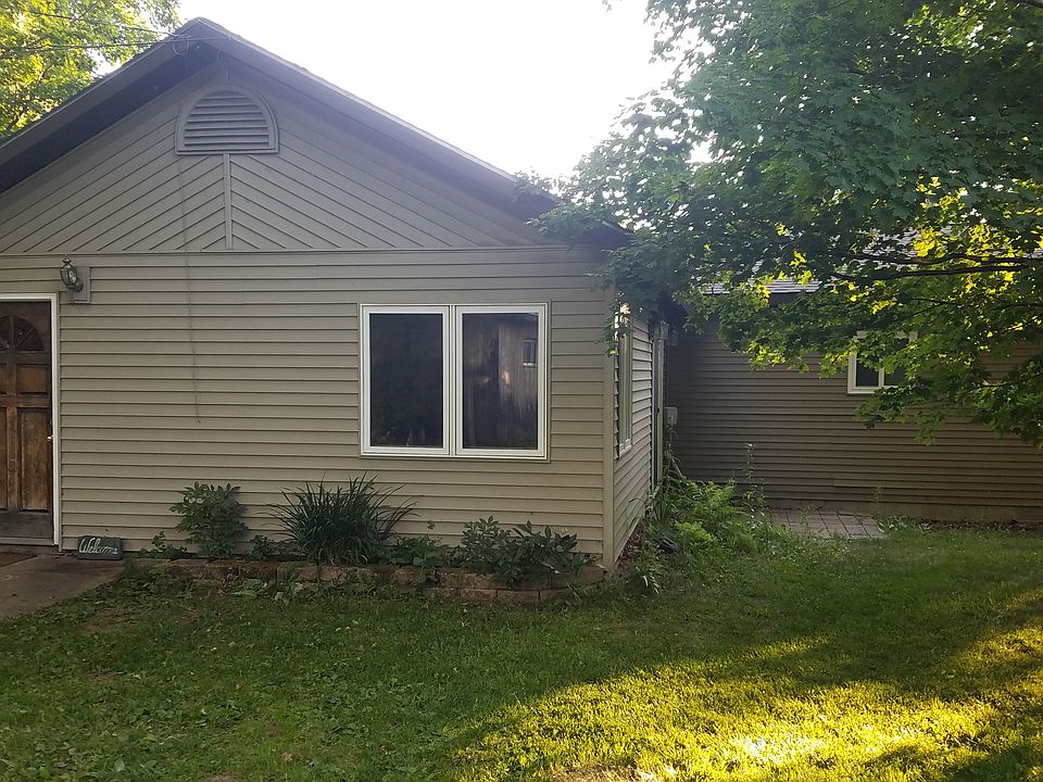 1st image of 734 E River Dr