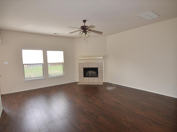 3rd image of 3216 Nandina St