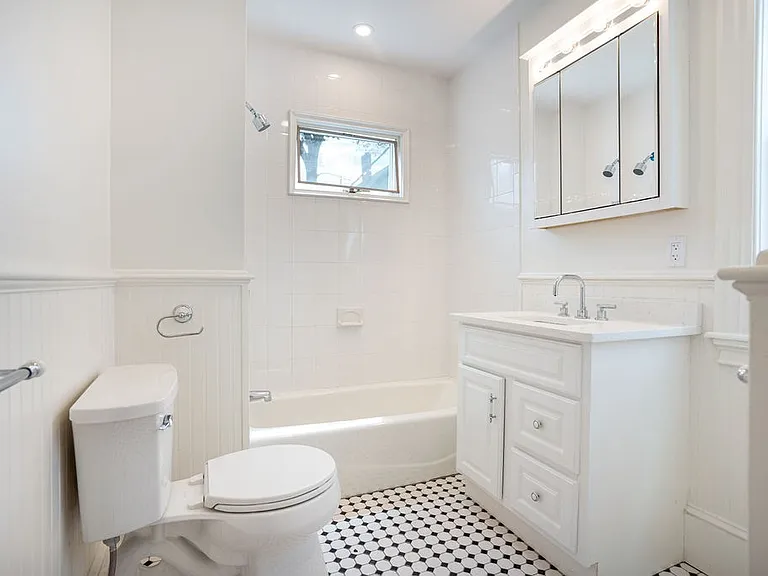55 Lyndhurst St #1 — Photo 6