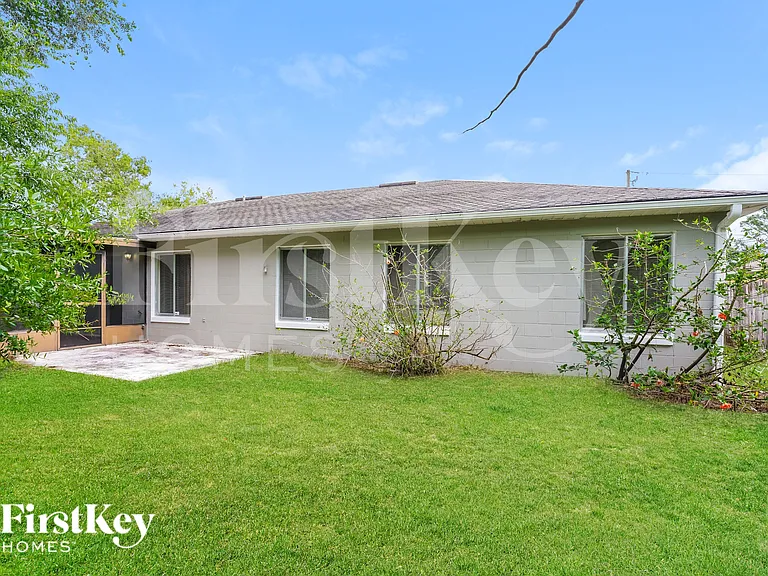 1389 Trollman Ave — Photo 15