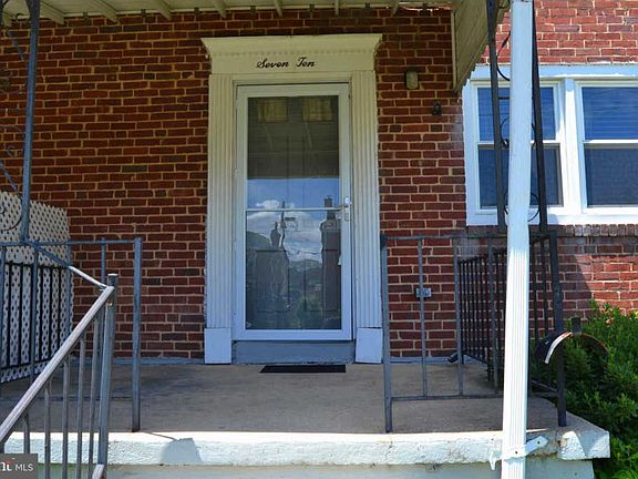 4th image of 710 Eastshire Dr