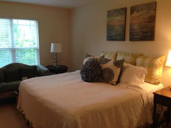 1014 Scarlet Petal Ln, Cary, NC 27519