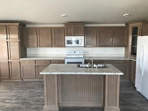 4th image of 11101 E University Dr Lot 137