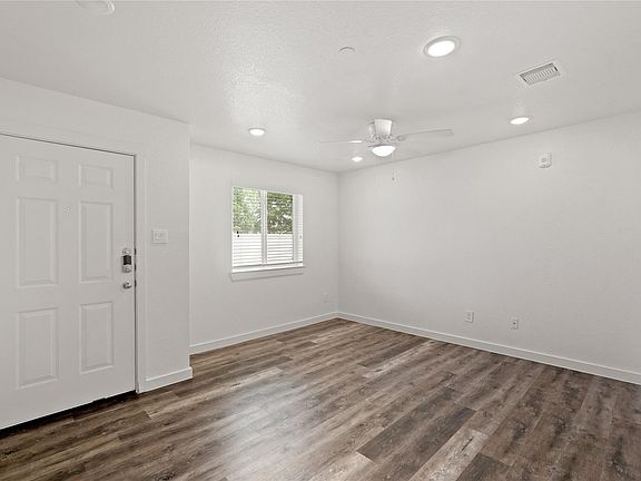 3rd image of 12603 Telge Rd #7L