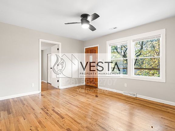 3rd image of 4 Rosemary Rd