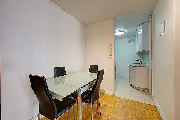 Sold by Keller Williams Realty Landmark | media 31