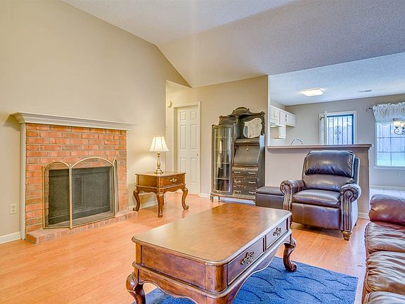 5th image of 6939 Lagrange Cir N