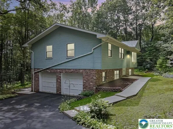 160 Milton Dr, Lehighton, PA 18235