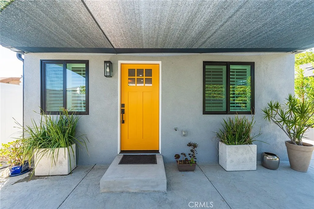 1 bed, 400 sqft, $2,200 — Photo 2