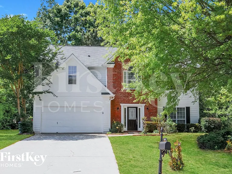 745 Somerset Vale Dr — Photo 1