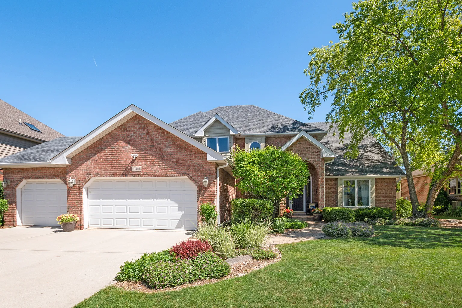 10408 Emerald Ave photo 1