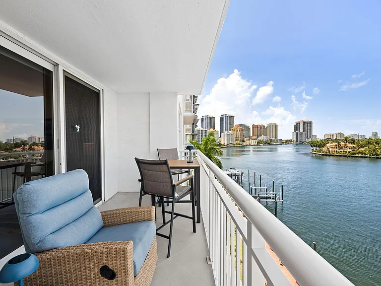 511 Bayshore Dr #603 — Photo 16