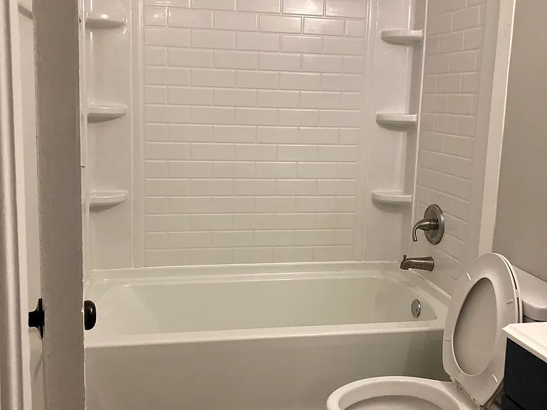 109 Rodney Ave #B — Photo 9