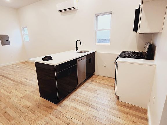 5th image of 77 Stuyvesant Ave #100