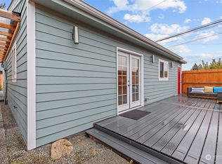 8856 32nd Ave SW #B, Seattle, WA 98126