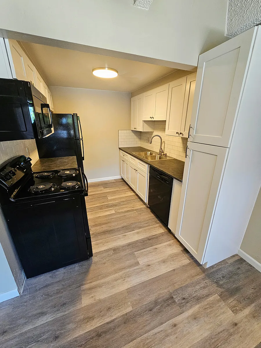 Building Photo - 1107 Carr