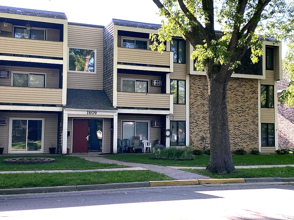 1701 5th St SW #303