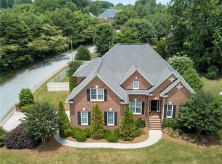 3111 Willow Oak Dr, Greensboro, NC 27408