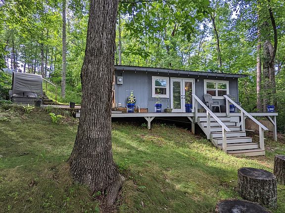 Exterior & Deck