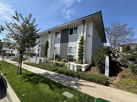 2nd image of 951 N Euclid St APT 16