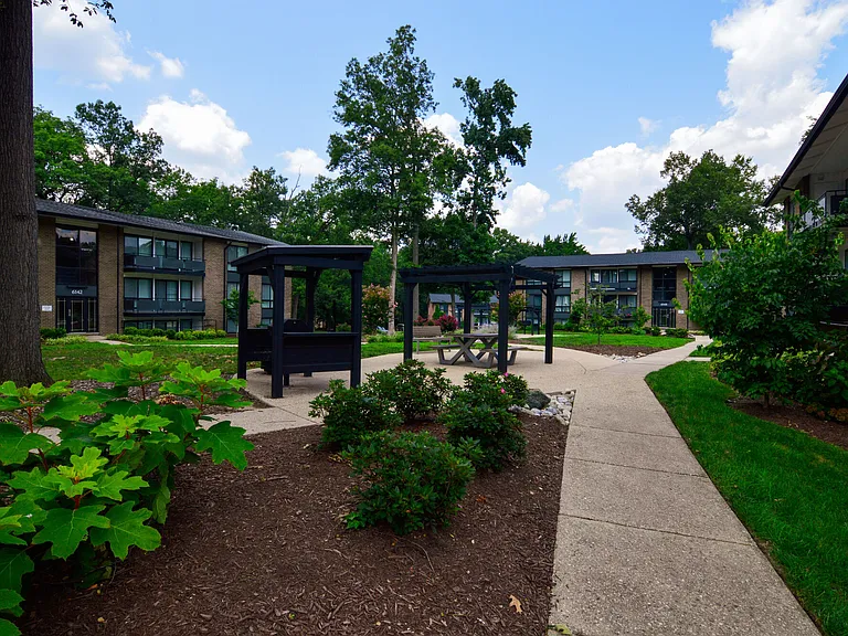 Franklin Park At Greenbelt Station — Photo 8
