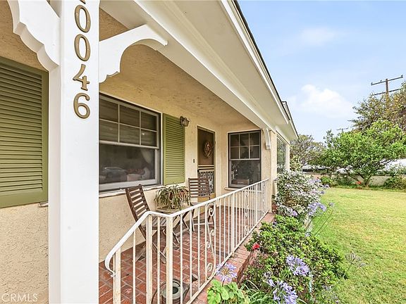 3rd image of 10046 Beverly St