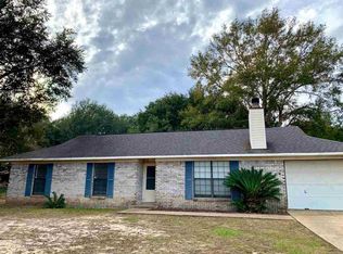 5527 Chipper Ln, Pace, FL 32571