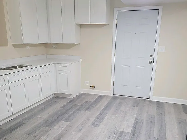 1004 S Oakley Blvd #GS — Photo 10