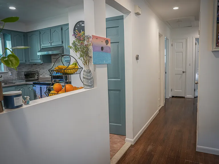 14 Beau St — Photo 8
