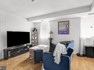 1928 South St #2R, Philadelphia, PA 19146