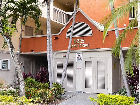 3rd image of 8225 Lake Dr APT 203