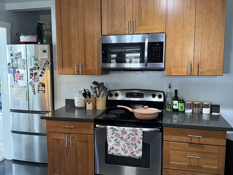 420 21st Ave E — Photo 14