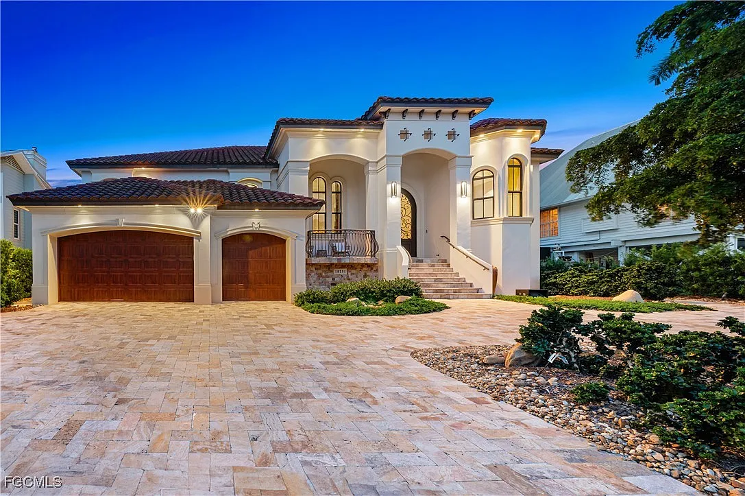 4 bed, 3.5 bath, 3149 sqft, $23,000 — Photo 1
