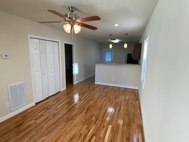3200 Rosewood Ave — Photo 31