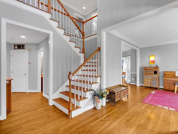 5th image of 210 Quail Ridge Dr