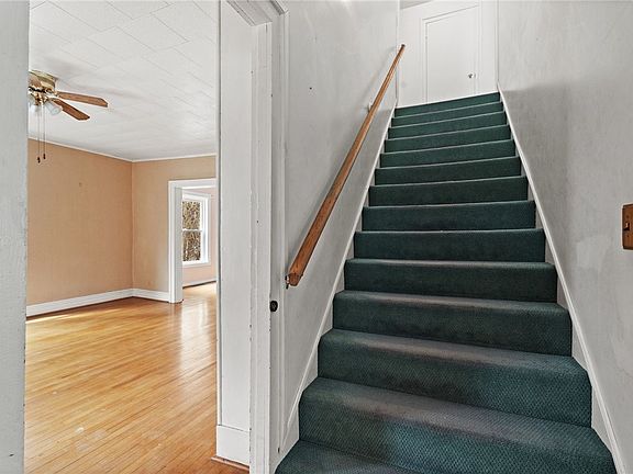3rd image of 15 Union St